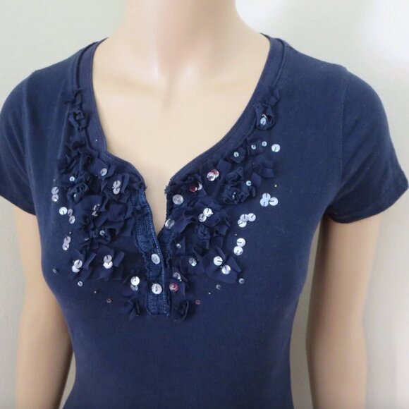 Hollister Womens Sequin Top Shirt Size Small Navy Blue T-Shirt Blouse - Picture 3 of 4